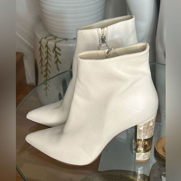 FREYA ROSE
LONDON  - Picture 9 of 14